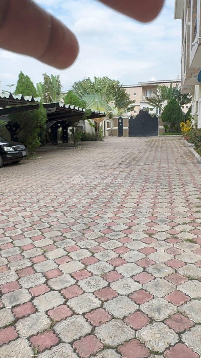Super Luxurious 4bedroom Duplex with 3 Kitchen, Guzape, Guzape District, Abuja, Terraced Duplex for Rent