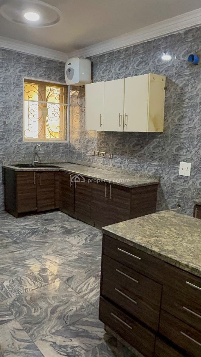 Super Luxurious 4bedroom Duplex with 3 Kitchen, Guzape, Guzape District, Abuja, Terraced Duplex for Rent