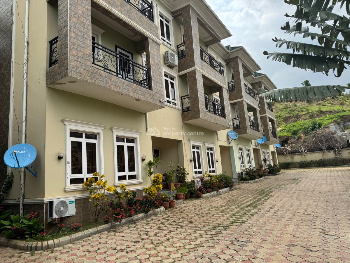 Super Luxurious 4bedroom Duplex with 3 Kitchen, Guzape, Guzape District, Abuja, Terraced Duplex for Rent