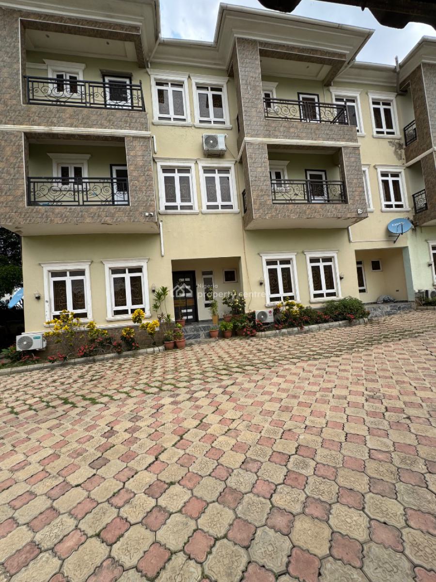 Super Luxurious 4bedroom Duplex with 3 Kitchen, Guzape, Guzape District, Abuja, Terraced Duplex for Rent