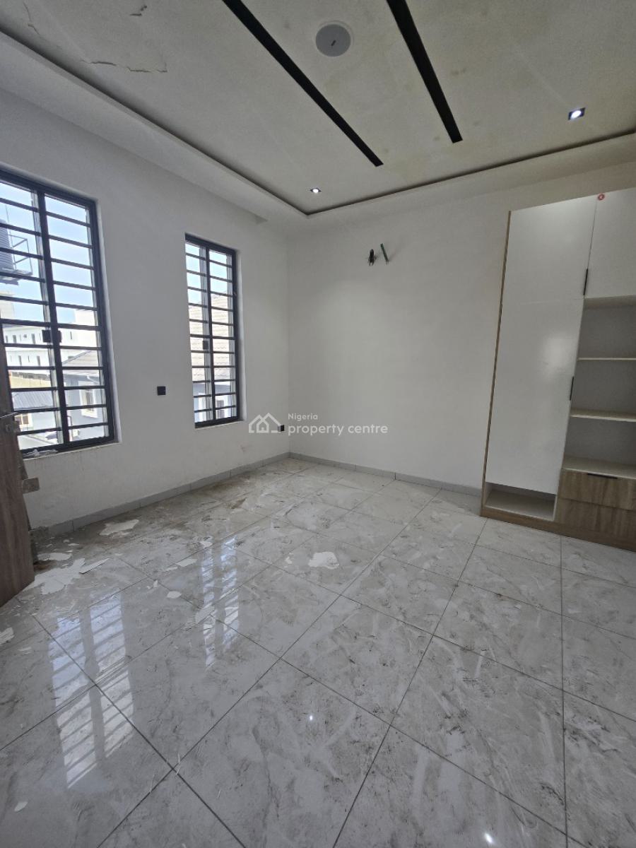 Live Where It Matters --- Without Breaking The Bank, Ikate, Lekki, Lagos, Flat / Apartment for Sale