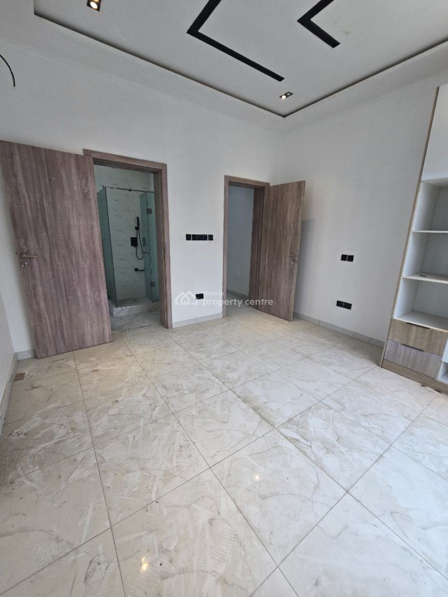 Live Where It Matters --- Without Breaking The Bank, Ikate, Lekki, Lagos, Flat / Apartment for Sale