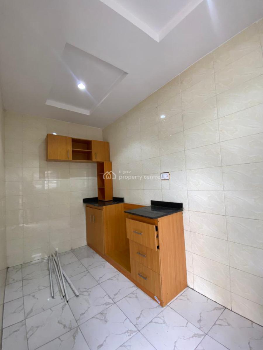 2 Bedroom Sharp and Clean, Silver Point Estate, Ajah, Lagos, Flat / Apartment for Rent