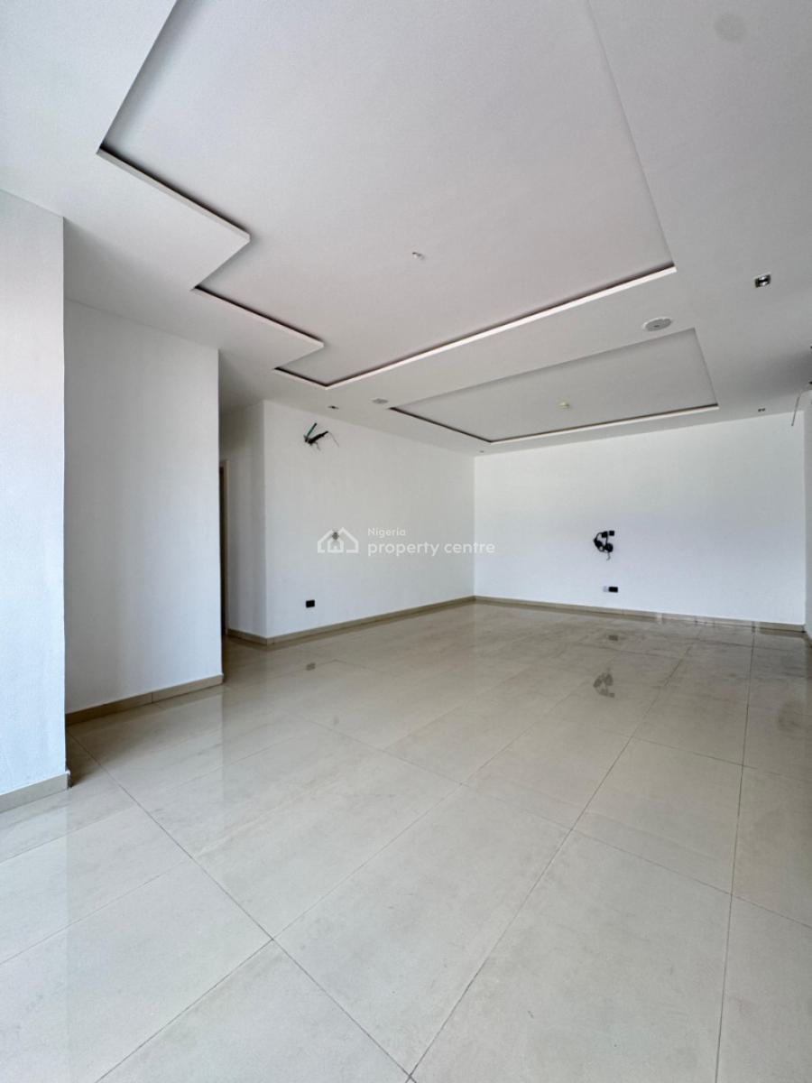 Spacious  3  Bedroom Apartment with Elevator, Lekki Phase 1, Lekki, Lagos, Flat / Apartment for Sale
