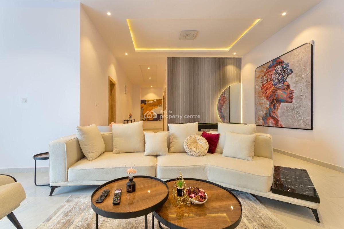 Luxury 2 Bedroom Apartment with Rooftop Pool., Lekki Phase 1, Lekki, Lagos, Flat / Apartment Short Let
