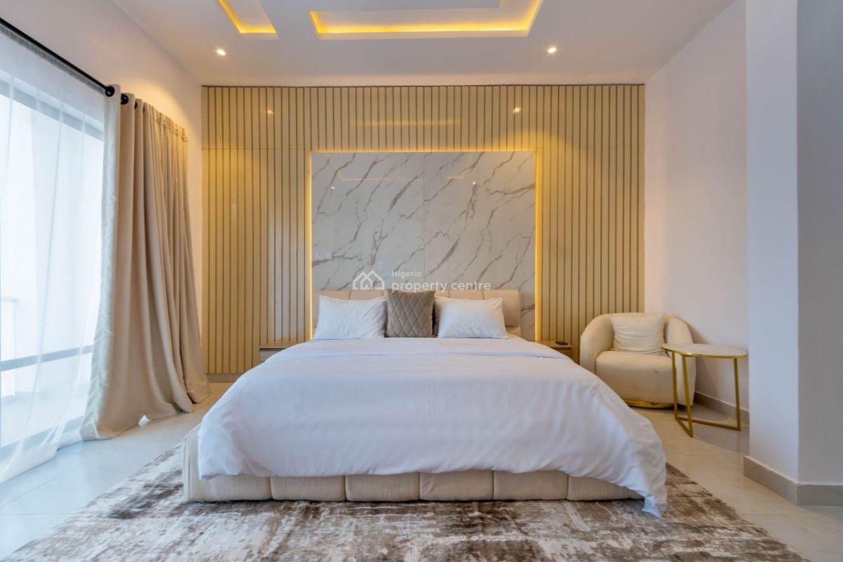 Luxury 2 Bedroom Apartment with Rooftop Pool., Lekki Phase 1, Lekki, Lagos, Flat / Apartment Short Let