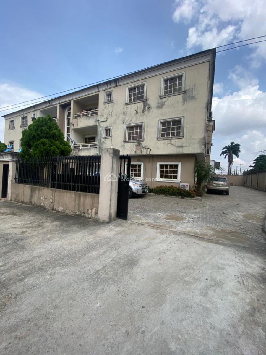 Ground Floor 3-bedroom Flat All En-suite, Akiinola Cole Crescent, Adeniyi Jones, Ikeja, Lagos, Flat / Apartment for Sale