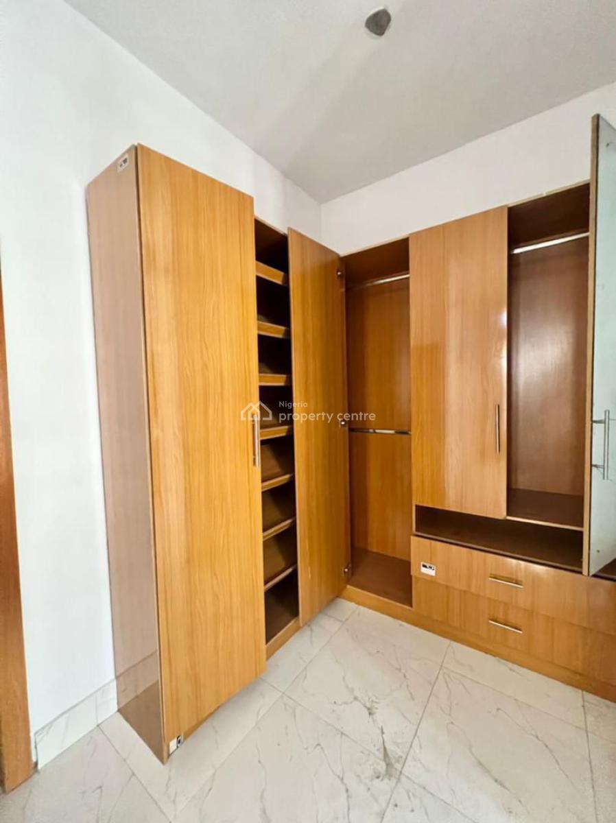 Luxury Spacious Master Bedroom Self Contain, Ikota, Lekki, Lagos, Self Contain (single Rooms) for Rent