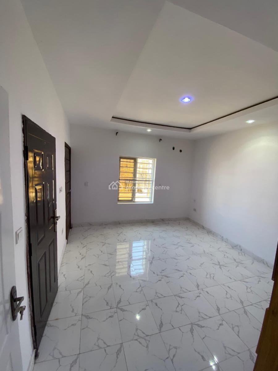 Well-maintained 4-bedroom Terrace Duplex with Self Compound, Ikota, Lekki, Lagos, Flat / Apartment for Rent