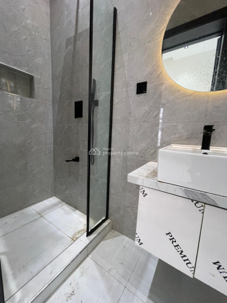 Nicely Built 2 Bedroom Apartment with Bq, Elevator and Gym, Lekki Phase 1, Lekki, Lagos, Flat / Apartment for Rent