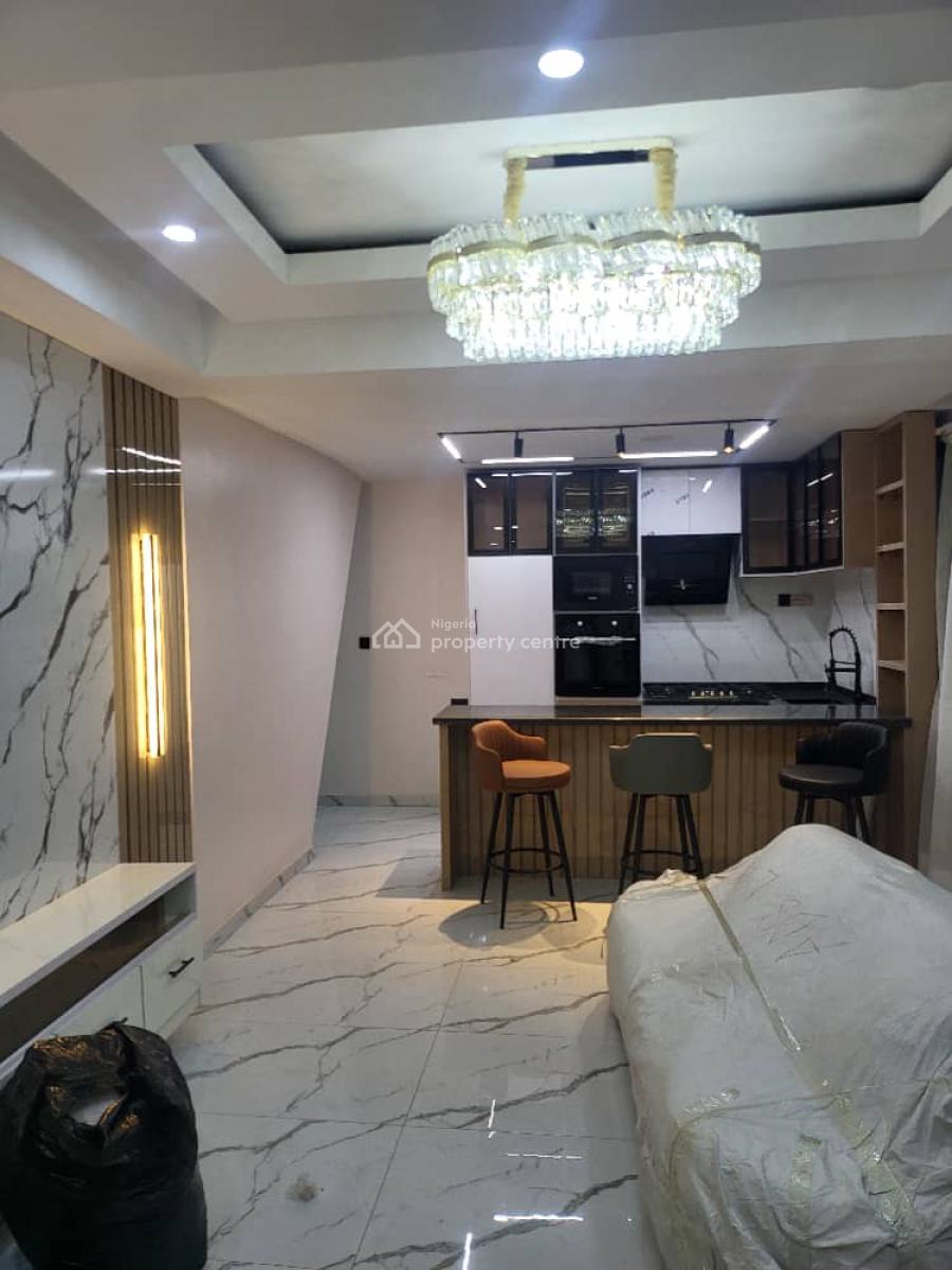 2 Bedroom Furnished Apartment., Maryland, Lagos, Flat / Apartment for Sale