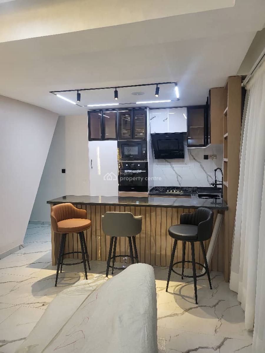 2 Bedroom Furnished Apartment., Maryland, Lagos, Flat / Apartment for Sale