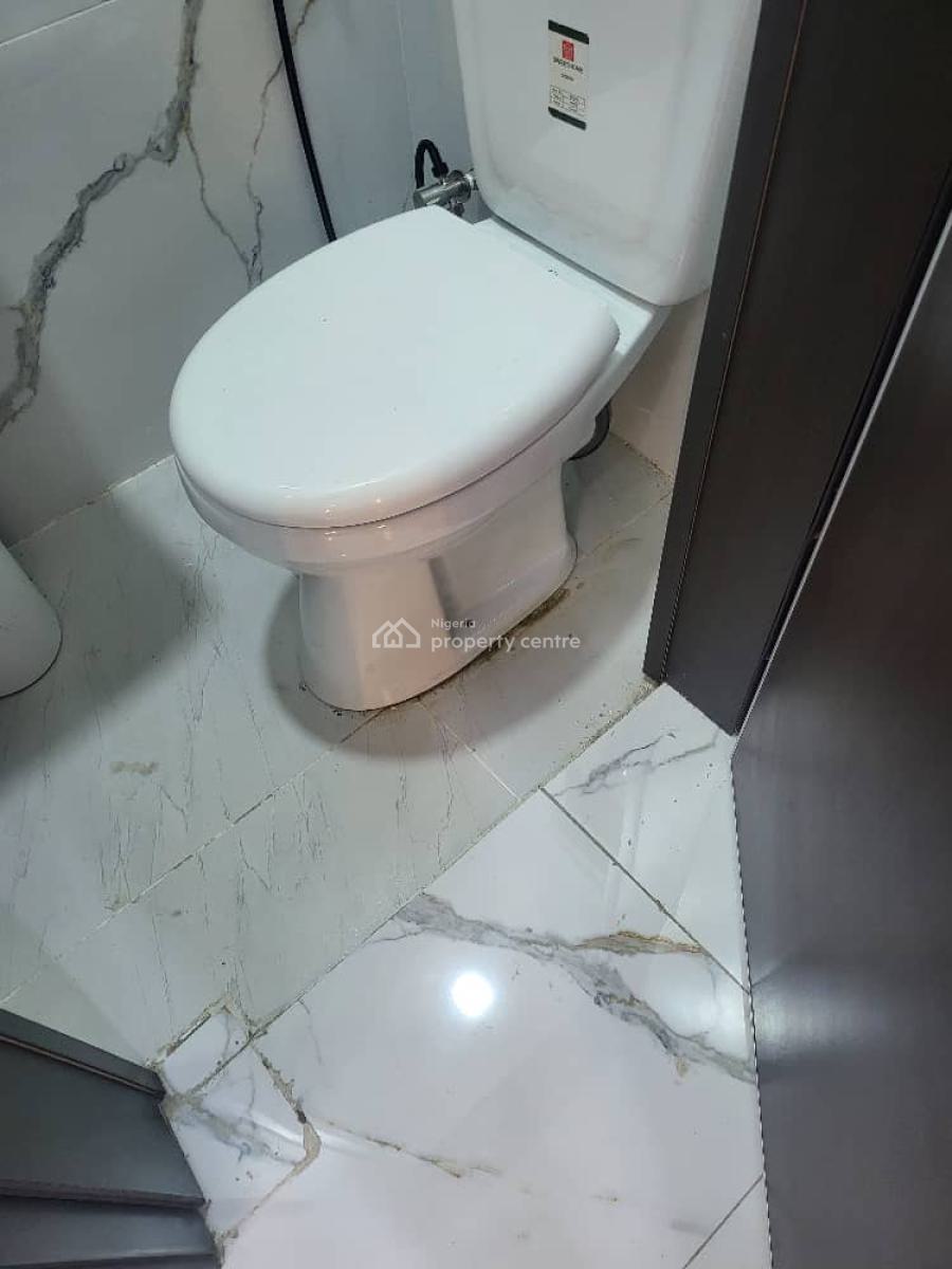 2 Bedroom Furnished Apartment., Maryland, Lagos, Flat / Apartment for Sale