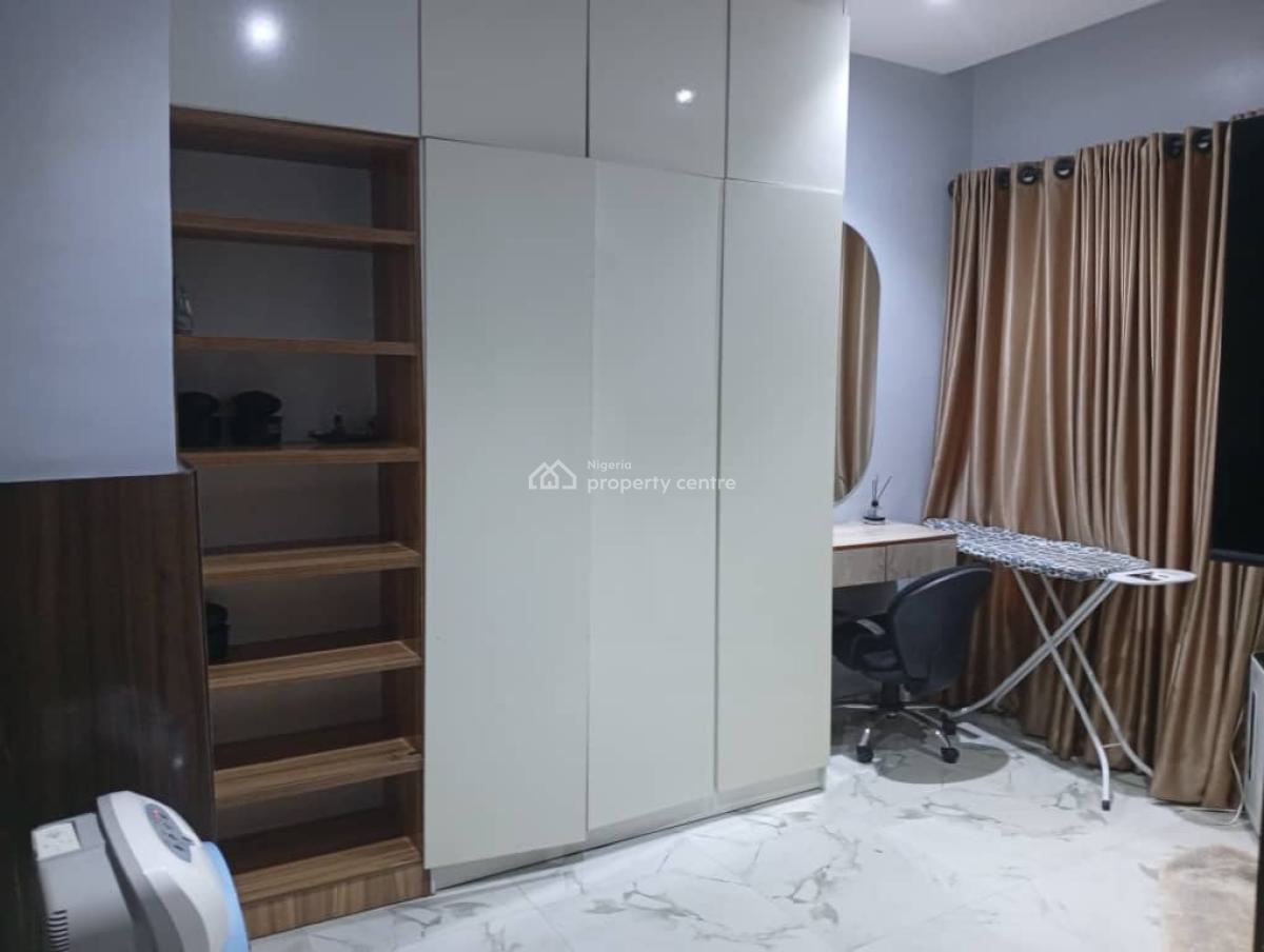 Executive Fully Furnished 2bdrm Flat, Elegushi Beach Road Ikate Lekki Garden, Ikate Elegushi, Lekki, Lagos, Block of Flats for Sale