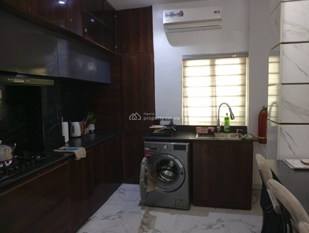 Executive Fully Furnished 2bdrm Flat, Elegushi Beach Road Ikate Lekki Garden, Ikate Elegushi, Lekki, Lagos, Block of Flats for Sale