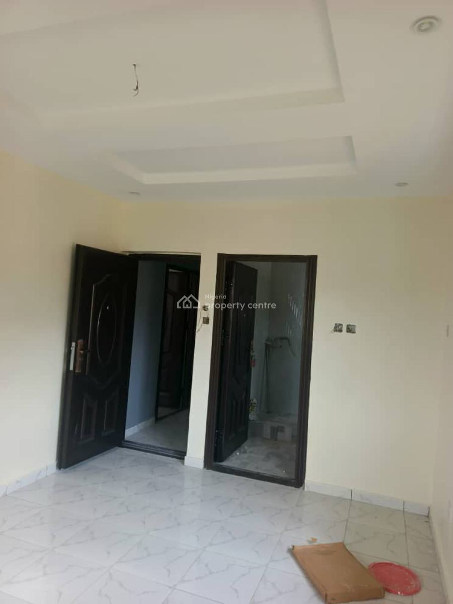 Lovely and Specious 3bedroom Flat Upstairs at Grammar School Ojodu, Grammar School Ojodu, Ojodu, Lagos, Flat / Apartment for Rent