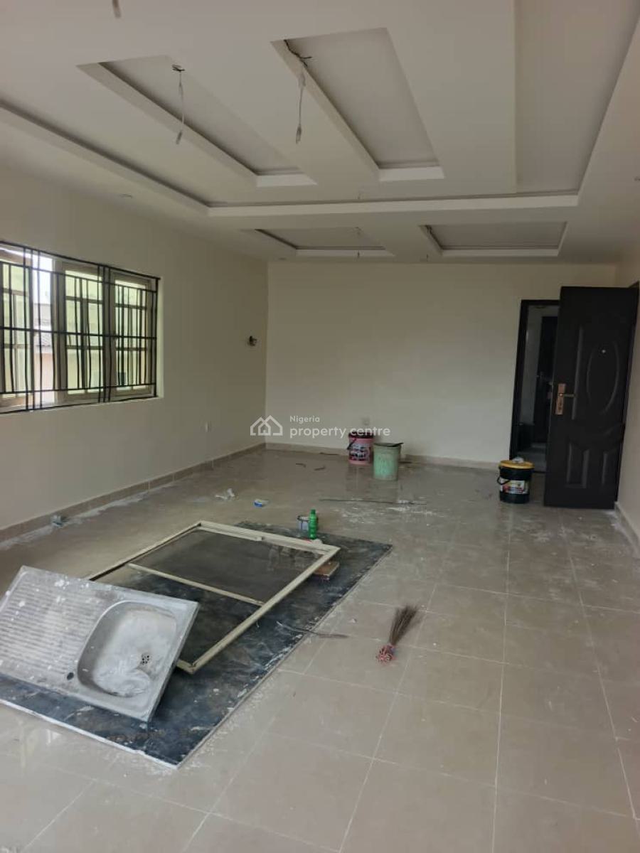 Lovely and Specious 3bedroom Flat Upstairs at Grammar School Ojodu, Grammar School Ojodu, Ojodu, Lagos, Flat / Apartment for Rent