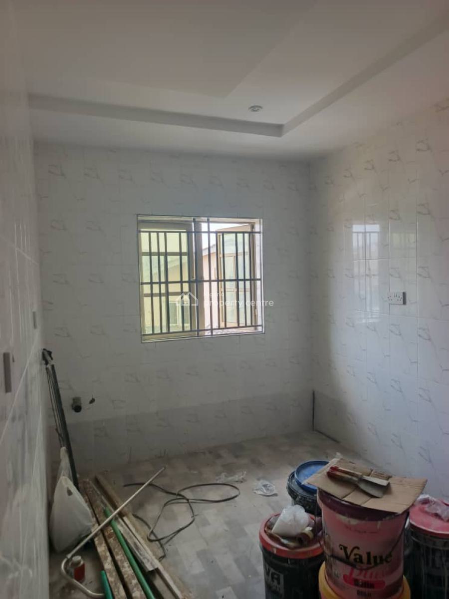 Lovely and Specious 3bedroom Flat Upstairs at Grammar School Ojodu, Grammar School Ojodu, Ojodu, Lagos, Flat / Apartment for Rent