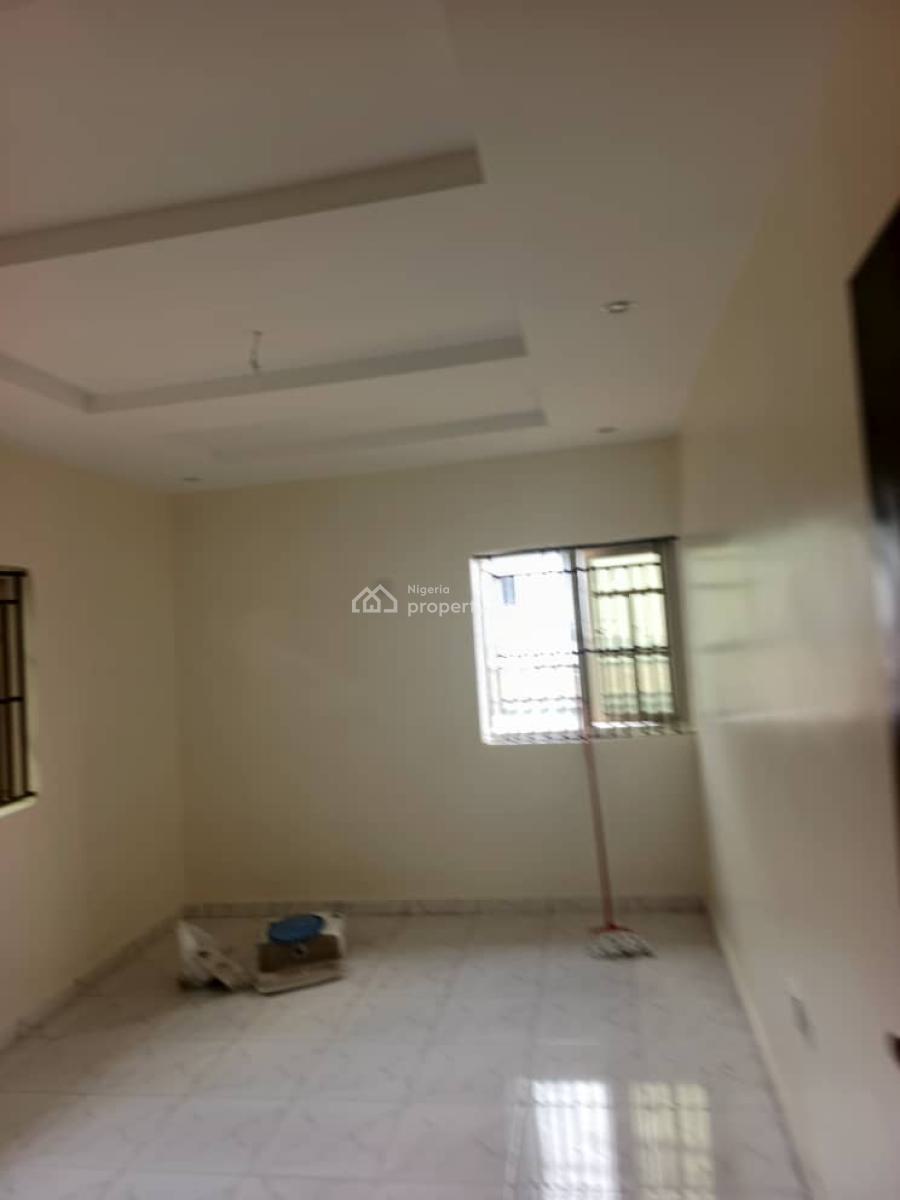 Lovely and Specious 3bedroom Flat Upstairs at Grammar School Ojodu, Grammar School Ojodu, Ojodu, Lagos, Flat / Apartment for Rent