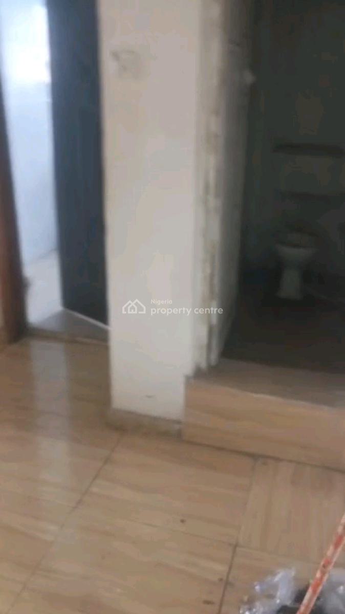 Standard N Executive  Two Bedroom Flat, Alagomeji, Yaba, Lagos, Flat / Apartment for Rent