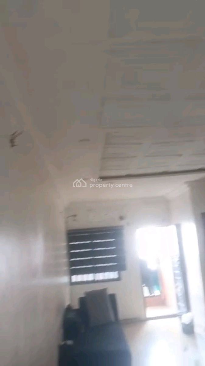 Standard N Executive  Two Bedroom Flat, Alagomeji, Yaba, Lagos, Flat / Apartment for Rent