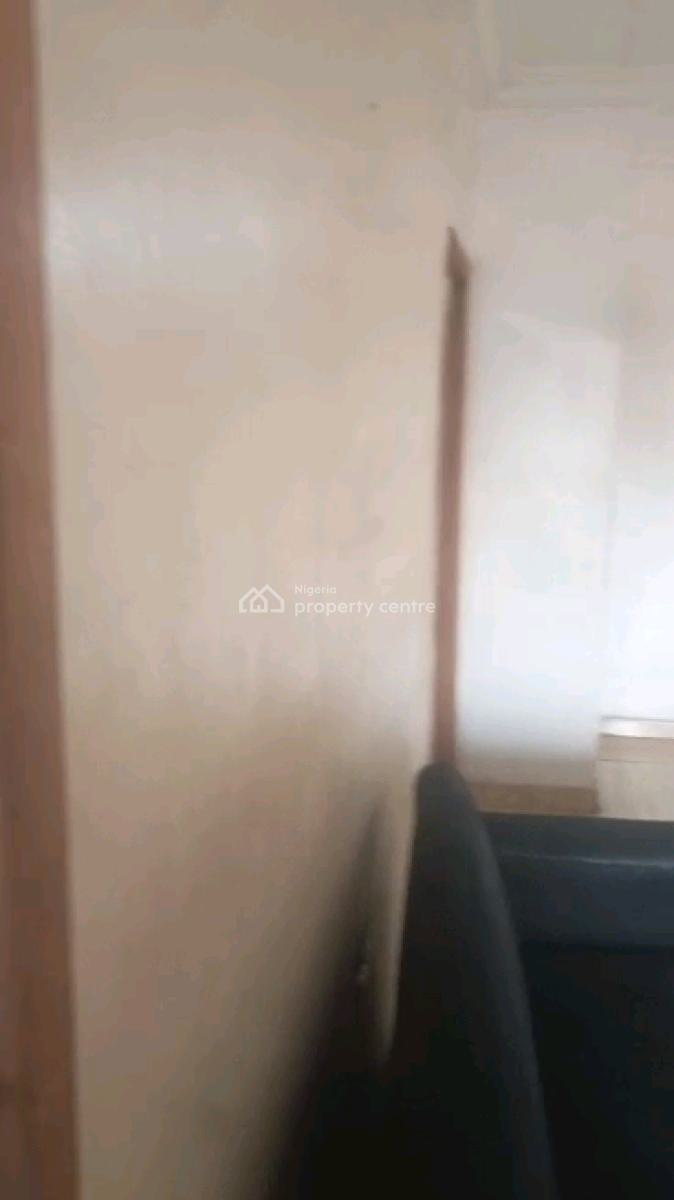 Standard N Executive  Two Bedroom Flat, Alagomeji, Yaba, Lagos, Flat / Apartment for Rent