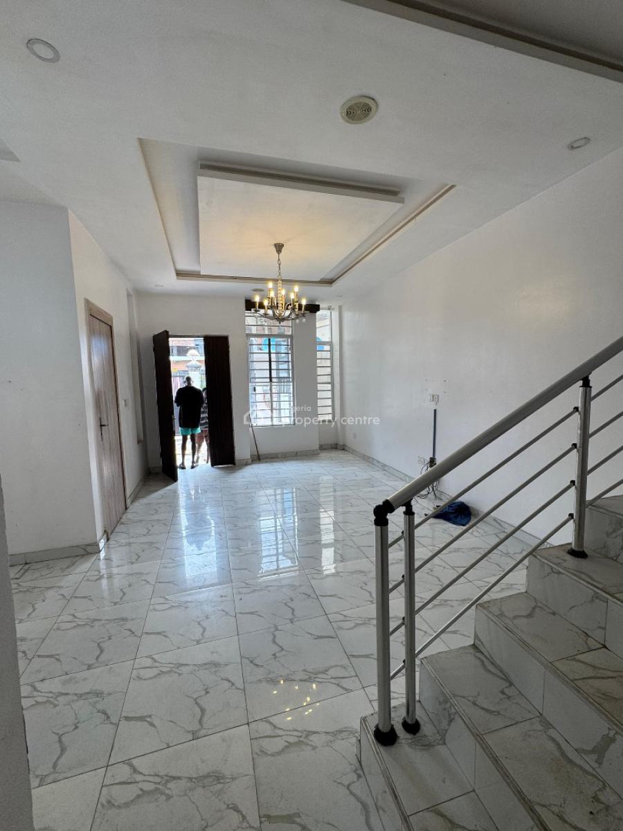 Well Maintained 4 Bedroom Semi Detached Duplex, Chevron, Lekki Phase 2, Lekki, Lagos, Semi-detached Duplex for Rent