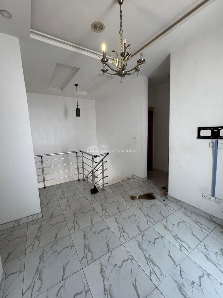 Well Maintained 4 Bedroom Semi Detached Duplex, Chevron, Lekki Phase 2, Lekki, Lagos, Semi-detached Duplex for Rent