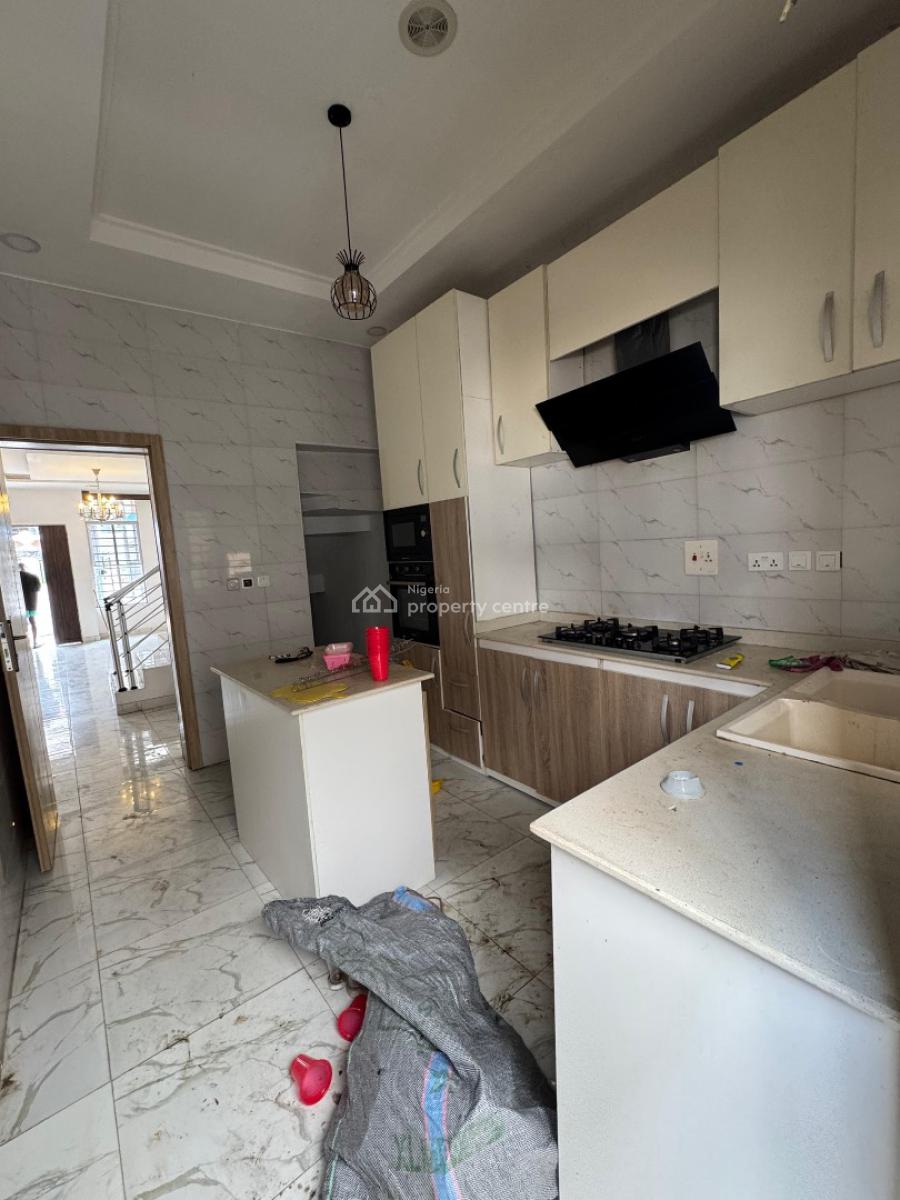 Well Maintained 4 Bedroom Semi Detached Duplex, Chevron, Lekki Phase 2, Lekki, Lagos, Semi-detached Duplex for Rent
