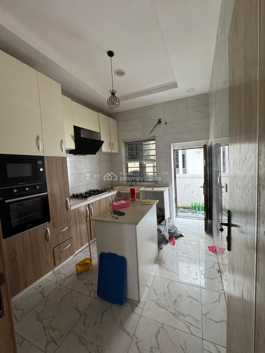 Well Maintained 4 Bedroom Semi Detached Duplex, Chevron, Lekki Phase 2, Lekki, Lagos, Semi-detached Duplex for Rent