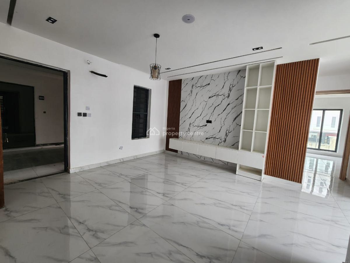Decent 2 Bed Apartment with  Communal Swimming Pool Elevator and Gym*, Ikate Lekki, Ikate Elegushi, Lekki, Lagos, Flat / Apartment for Sale
