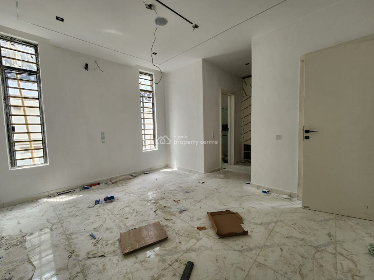 Decent 2 Bed Apartment with  Communal Swimming Pool Elevator and Gym*, Ikate Lekki, Ikate Elegushi, Lekki, Lagos, Flat / Apartment for Sale