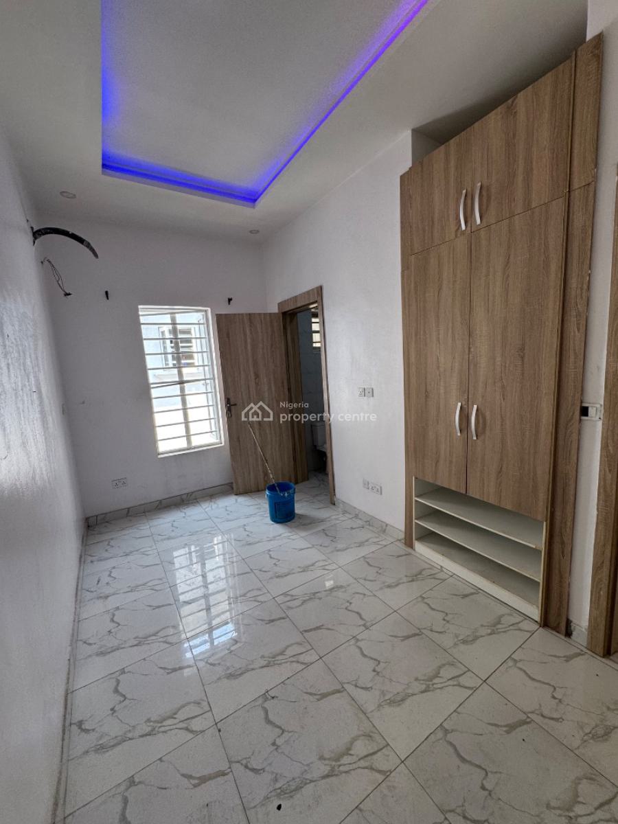 𝐌𝐀𝐈𝐍𝐓𝐀𝐈𝐍𝐄𝐃 4 𝐁𝐄𝐃𝐑𝐎𝐎𝐌 𝐒𝐄𝐌𝐈 𝐃𝐄𝐓𝐀𝐂𝐇𝐄𝐃, Chevron, Lekki, Lekki Phase 2, Lekki, Lagos, Semi-detached Duplex for Rent