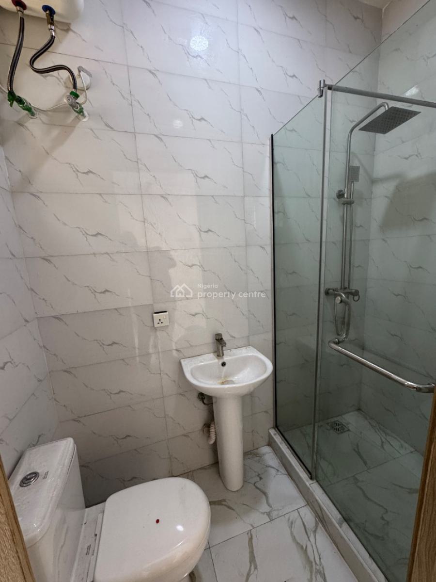 𝐌𝐀𝐈𝐍𝐓𝐀𝐈𝐍𝐄𝐃 4 𝐁𝐄𝐃𝐑𝐎𝐎𝐌 𝐒𝐄𝐌𝐈 𝐃𝐄𝐓𝐀𝐂𝐇𝐄𝐃, Chevron, Lekki, Lekki Phase 2, Lekki, Lagos, Semi-detached Duplex for Rent