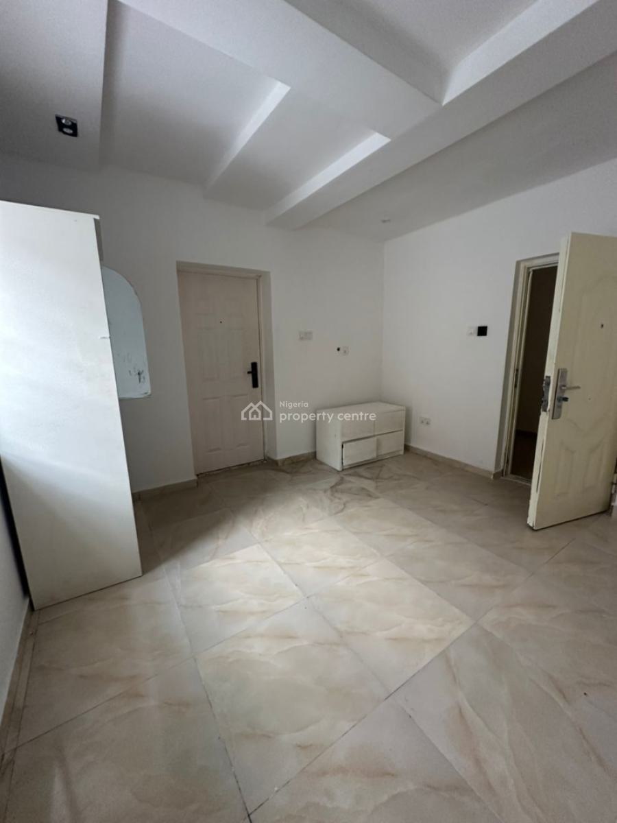 Two Bedroom Apartment, Off Admiralty, Lekki Phase 1, Lekki, Lagos, Flat / Apartment for Rent