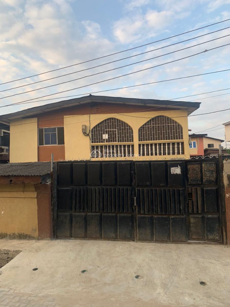 Well Maintained 2 Bedroom Flat, Lafeef Onigemo, Ifako, Gbagada, Lagos, Flat / Apartment for Rent