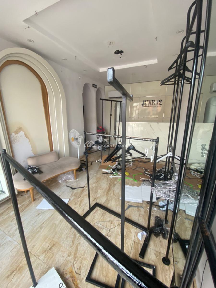 Shop Space Ground Floor Facing Road at Lekki Phase 1, Lekki Phase 1 Lekki Lagos, Lekki Phase 1, Lekki, Lagos, Shop for Rent