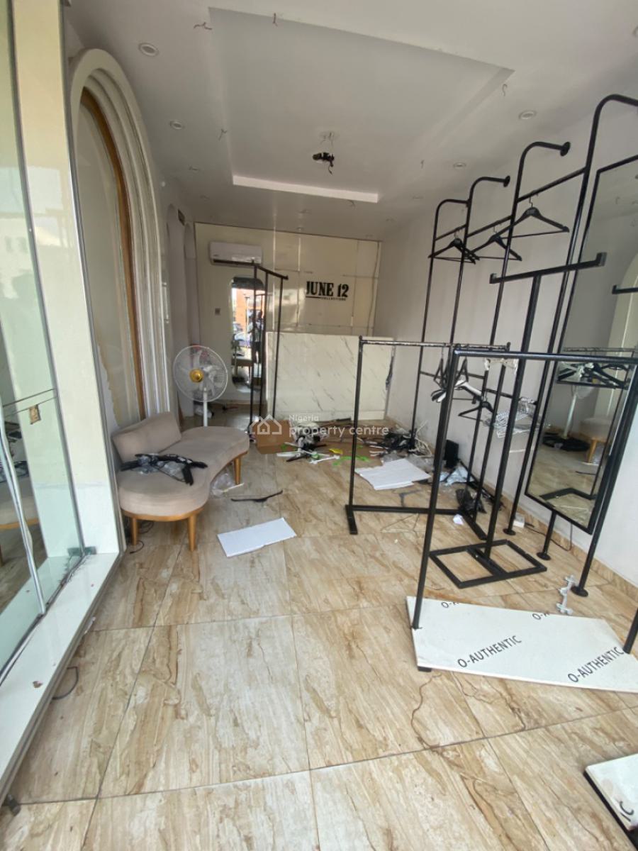 Shop Space Ground Floor Facing Road at Lekki Phase 1, Lekki Phase 1 Lekki Lagos, Lekki Phase 1, Lekki, Lagos, Shop for Rent