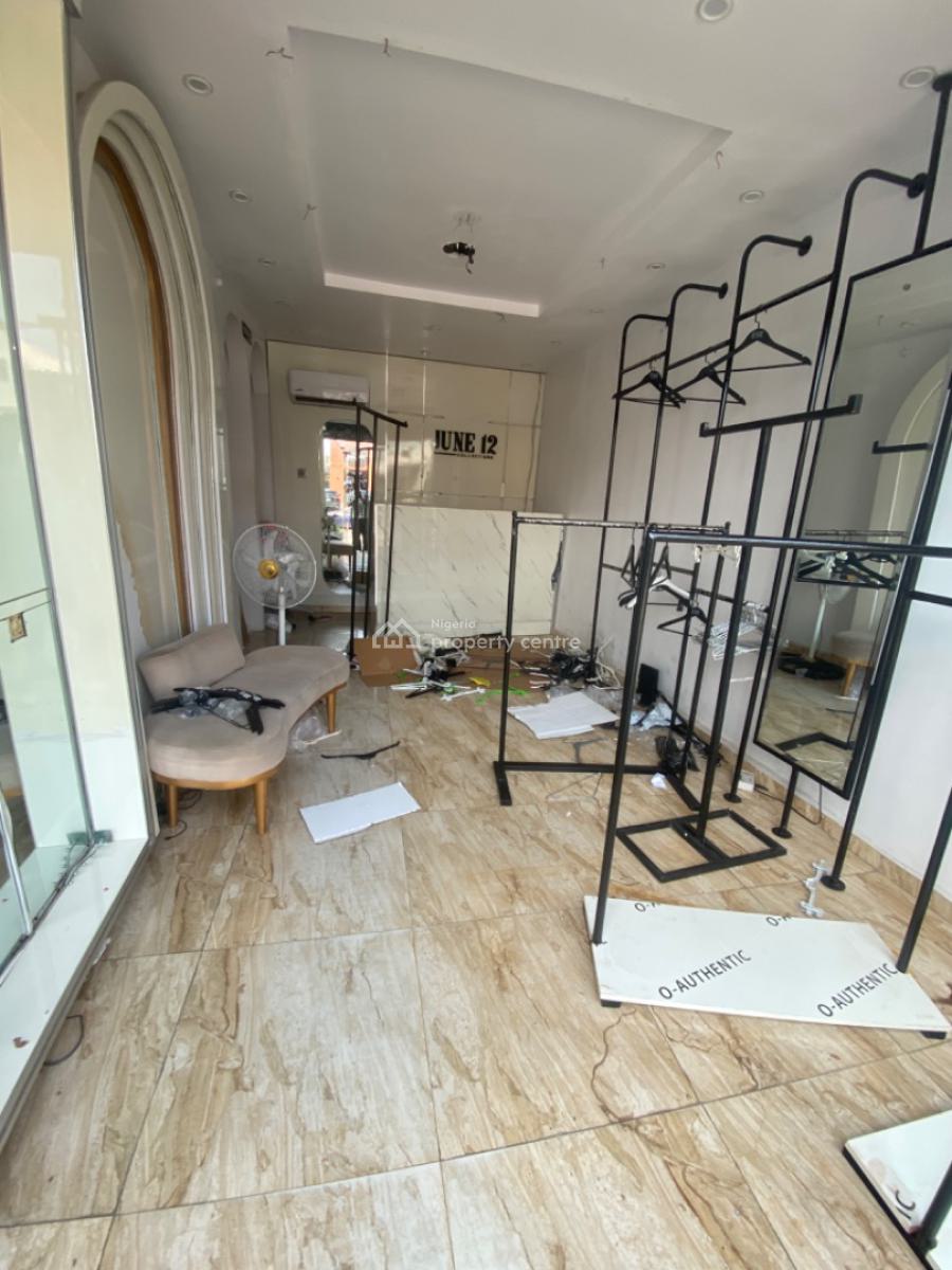 Shop Space Ground Floor Facing Road at Lekki Phase 1, Lekki Phase 1 Lekki Lagos, Lekki Phase 1, Lekki, Lagos, Shop for Rent