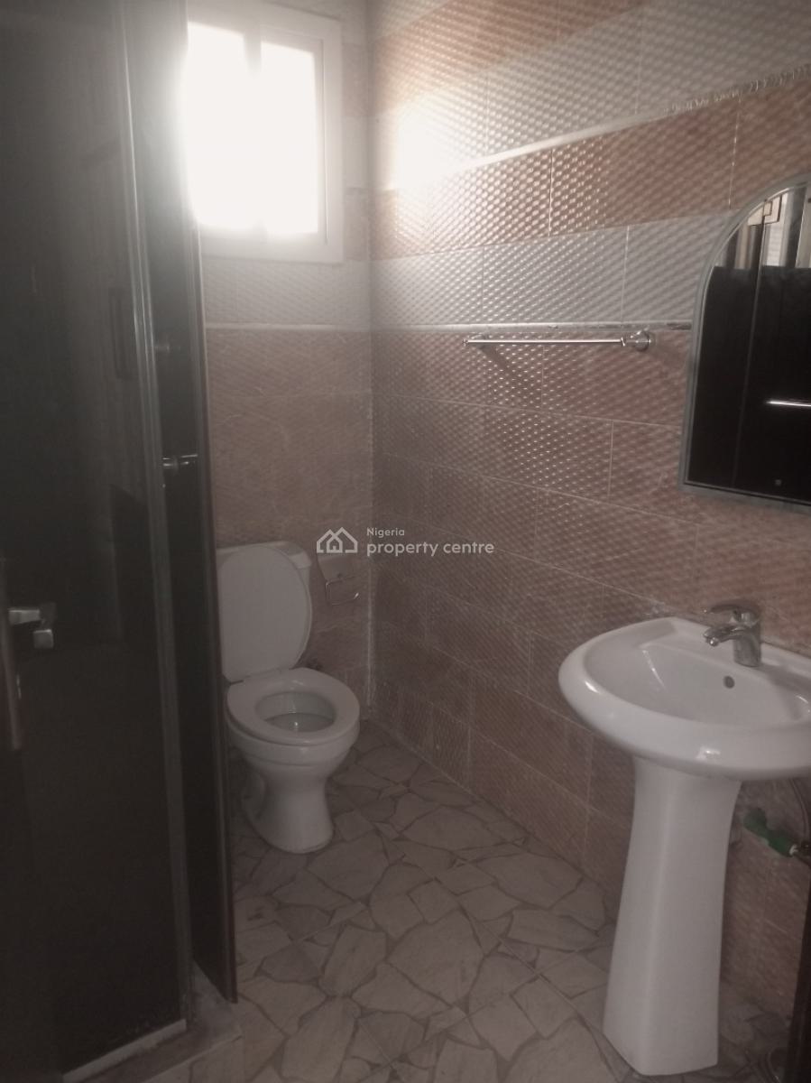 Spacious 3bedroom Terrace, Off Pinnacle Road, Lekki Right Side, Lekki Phase 1, Lekki, Lagos, Terraced Duplex for Rent