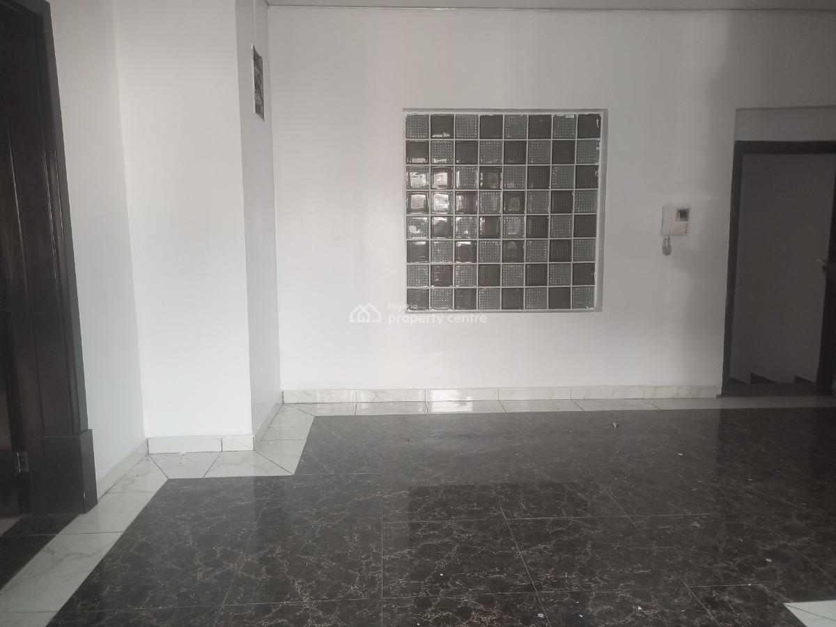 Spacious 3bedroom Terrace, Off Pinnacle Road, Lekki Right Side, Lekki Phase 1, Lekki, Lagos, Terraced Duplex for Rent