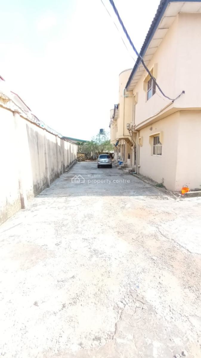 Building Consisting of 3 Flats on a Total Land Size of 1000 Square Met, Gra Phase 1, Magodo, Lagos, Block of Flats for Sale