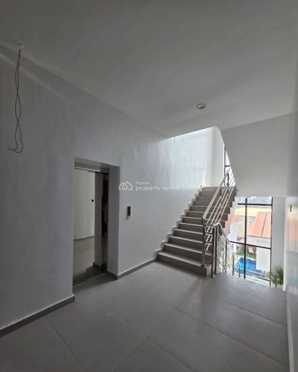 Very Cozy 3bed Apartment with Bq,pool ,elevator &gym in Lekki Phase 1, Lekki Phase 1,lekki,lagos , Nigeria, Lekki Phase 1, Lekki, Lagos, Flat / Apartment for Rent