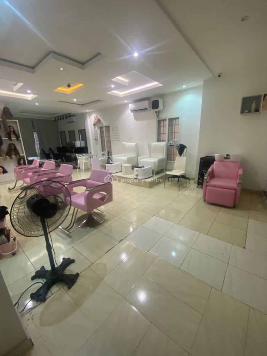 Get Your Saloon Space at Lekki Phase 1, Off Admiralty Way Lekki Phase 1, Lekki Phase 1, Lekki, Lagos, Shop for Rent