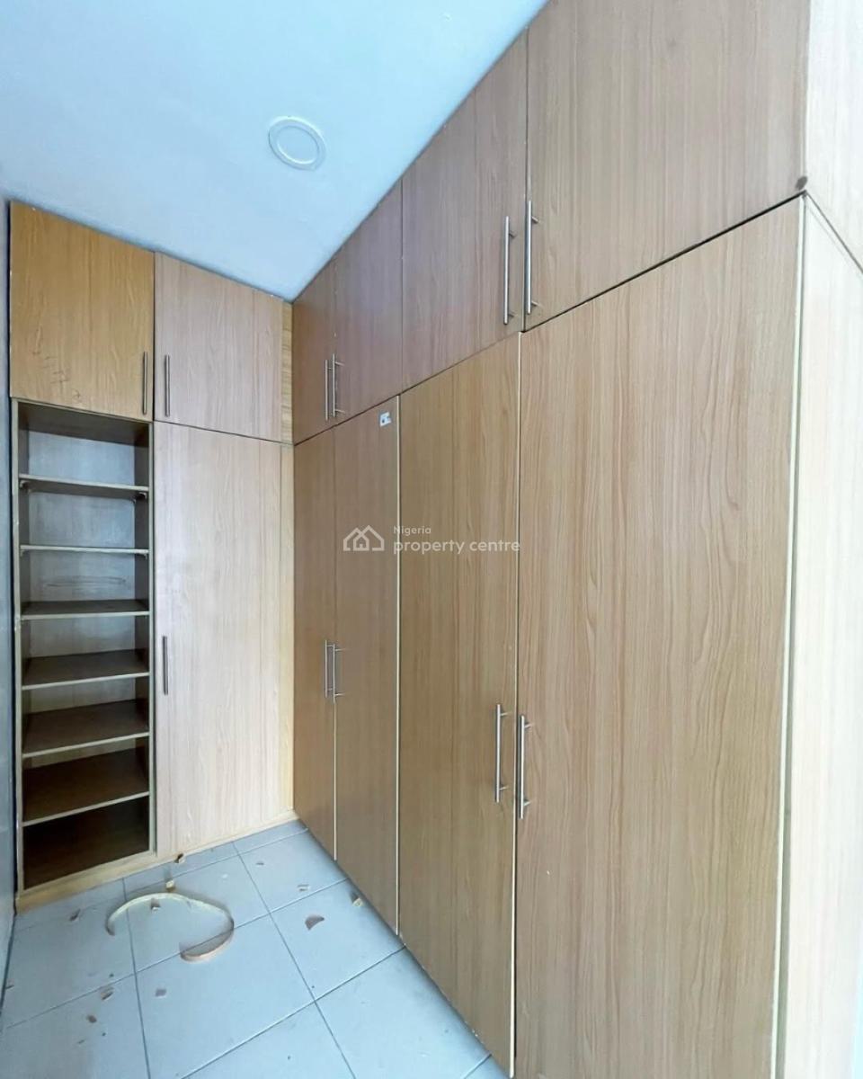 Serviced Three Bedroom Apartment ( Secound Floor, Ikate Lekki, Lekki Expressway, Lekki, Lagos, Flat / Apartment for Rent
