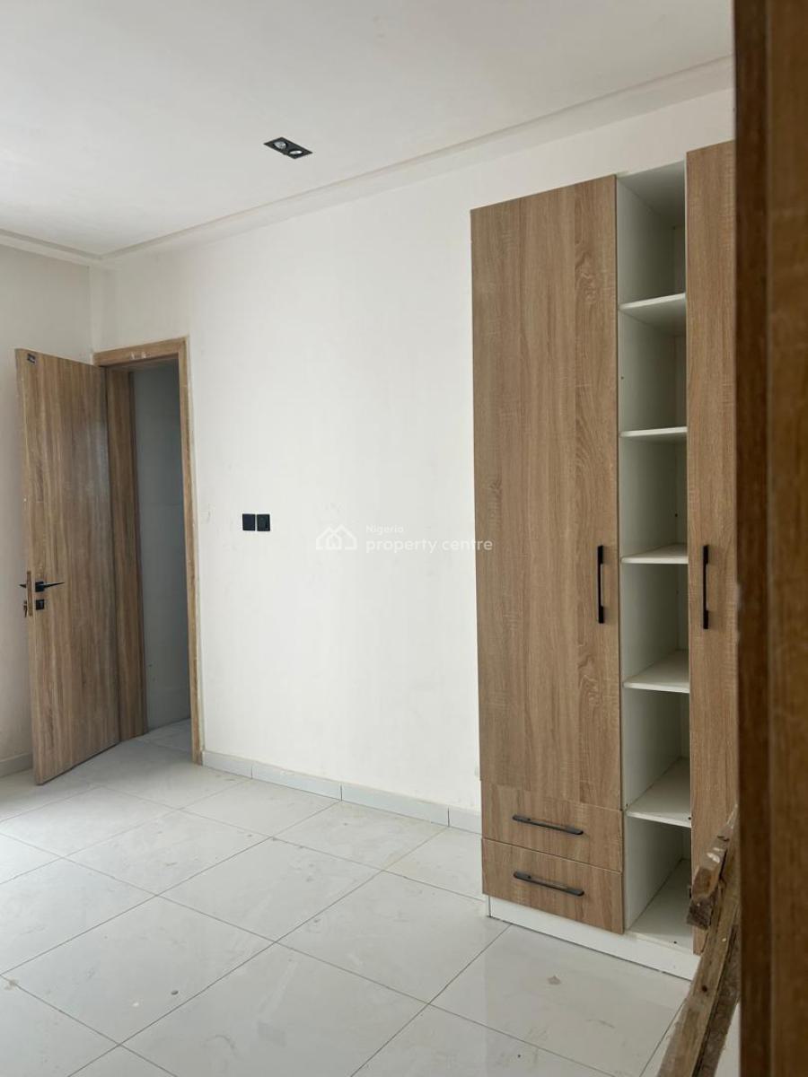 2-bed Apartment, Opp. Cis School,  Off Freedom Way,lekki, Lekki, Lagos, Flat / Apartment for Rent