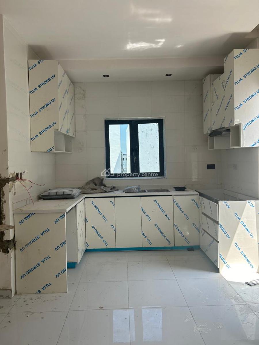 2-bed Apartment, Opp. Cis School,  Off Freedom Way,lekki, Lekki, Lagos, Flat / Apartment for Rent