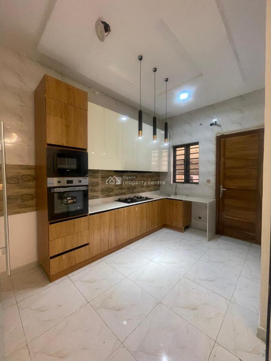 2 Bedroom Apartment, New Road, Lekki, Lagos, Flat / Apartment for Rent
