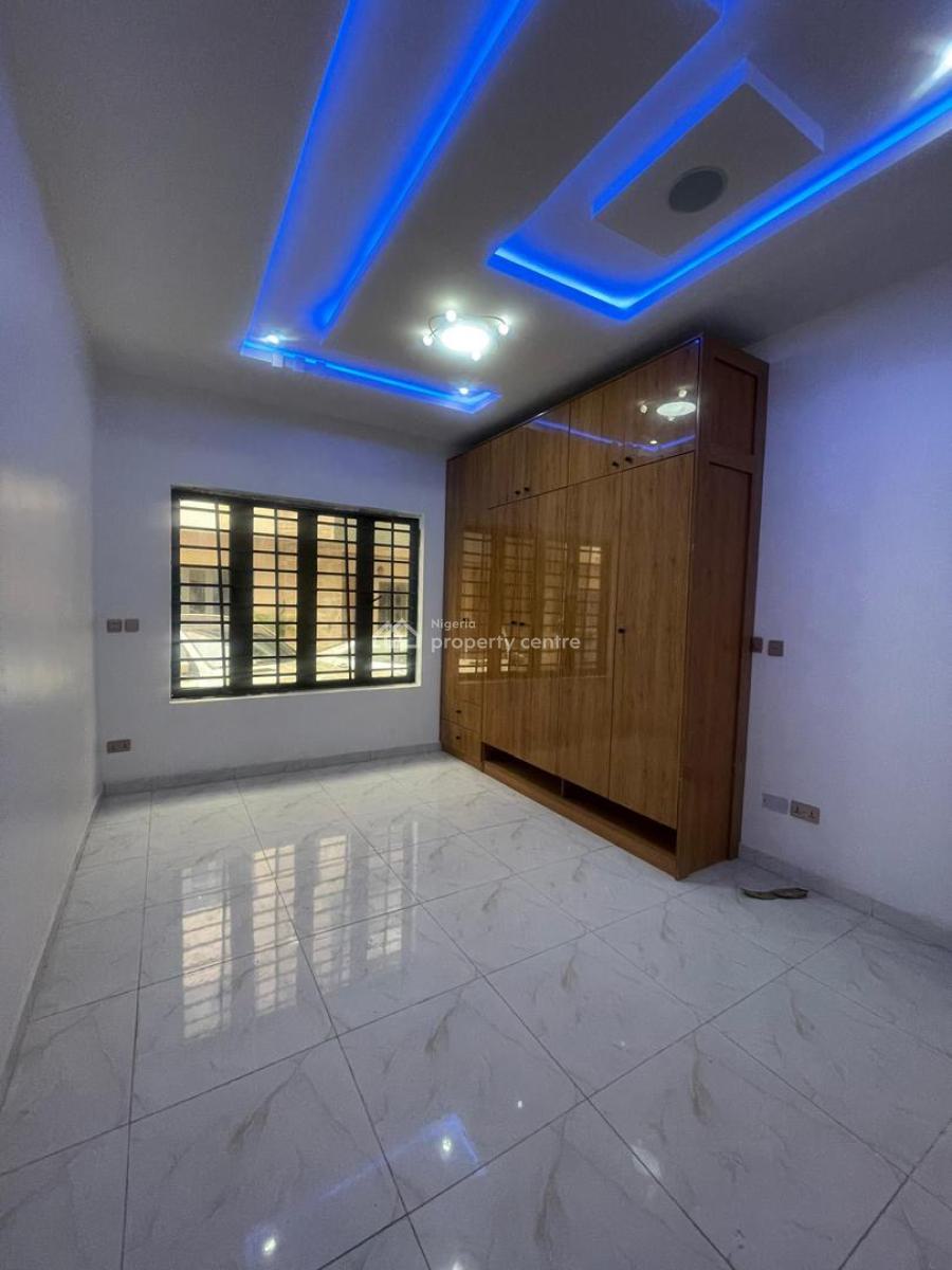 2 Bedroom Apartment, New Road, Lekki, Lagos, Flat / Apartment for Rent