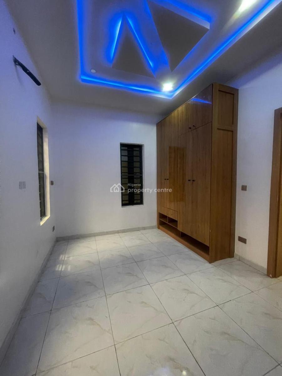 2 Bedroom Apartment, New Road, Lekki, Lagos, Flat / Apartment for Rent